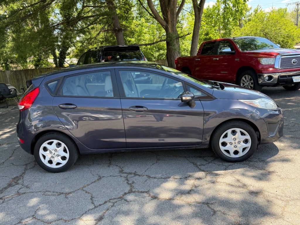 2013 Ford Fiesta Image 4