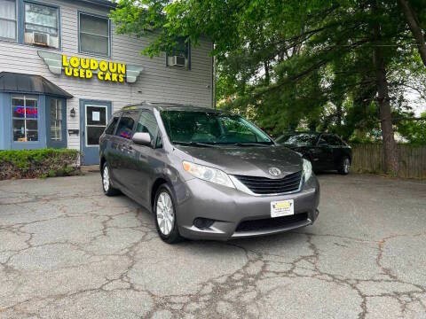 2012 Toyota Sienna Image 3