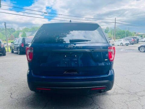 2017 Ford Explorer Image 5