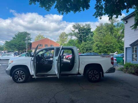 2015 Toyota Tundra Image 9