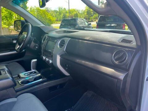 2015 Toyota Tundra Image 13