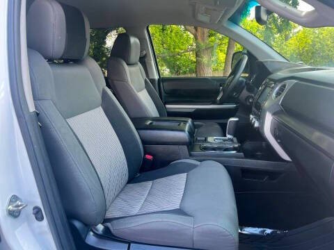 2015 Toyota Tundra Image 19