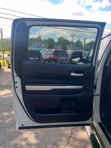 2015 Toyota Tundra Image 22