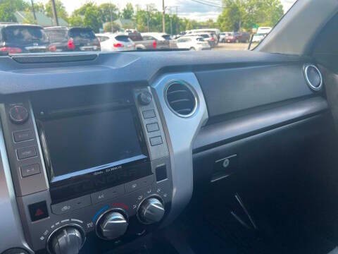 2015 Toyota Tundra Image 26