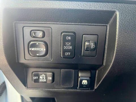 2015 Toyota Tundra Image 27