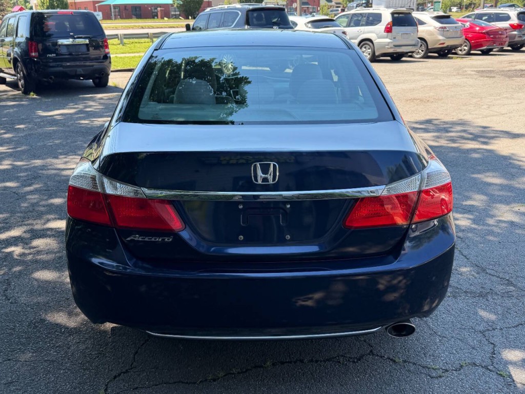 2015 Honda Accord Image 7