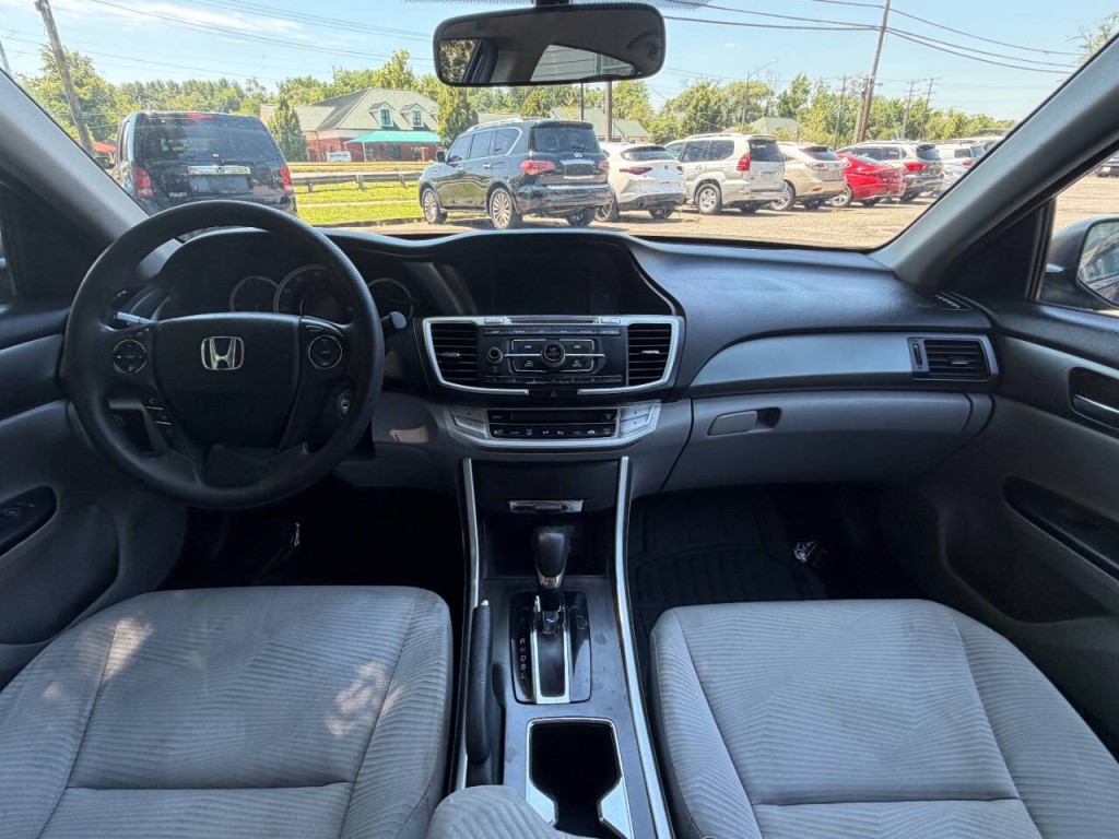 2015 Honda Accord Image 19