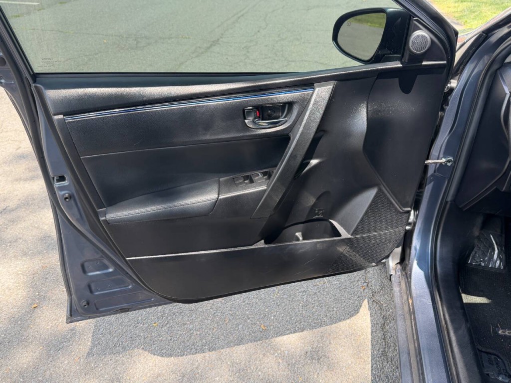 2018 Toyota Corolla Image 8