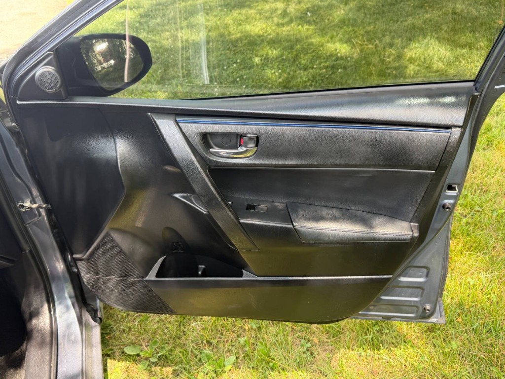 2018 Toyota Corolla Image 15