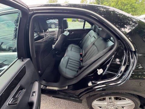 2011 Mercedes-Benz E-Class Image 12