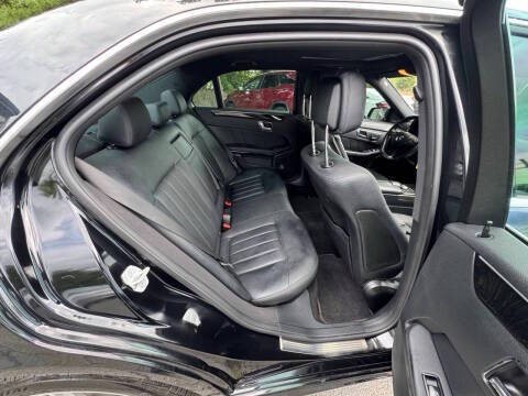2011 Mercedes-Benz E-Class Image 16