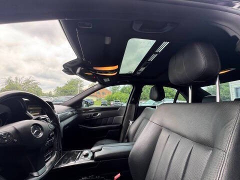 2011 Mercedes-Benz E-Class Image 19