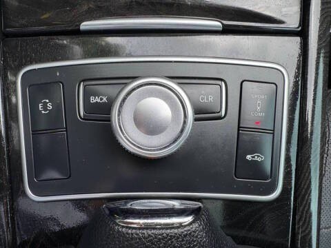 2011 Mercedes-Benz E-Class Image 25