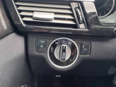 2011 Mercedes-Benz E-Class Image 27