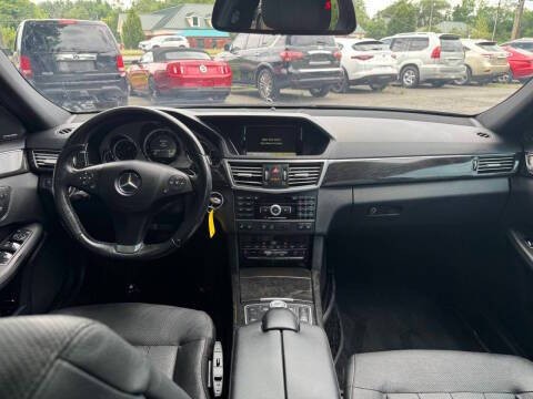 2011 Mercedes-Benz E-Class Image 31