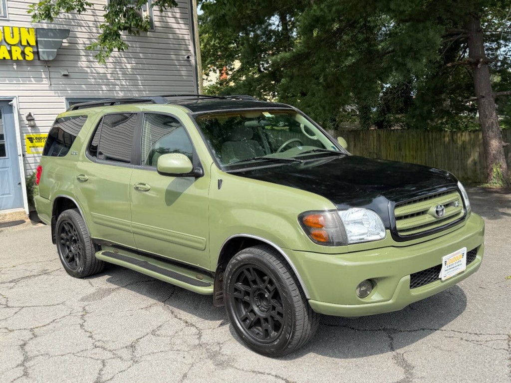 2004 Toyota Sequoia Image 3