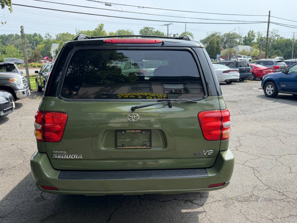 2004 Toyota Sequoia Image 6