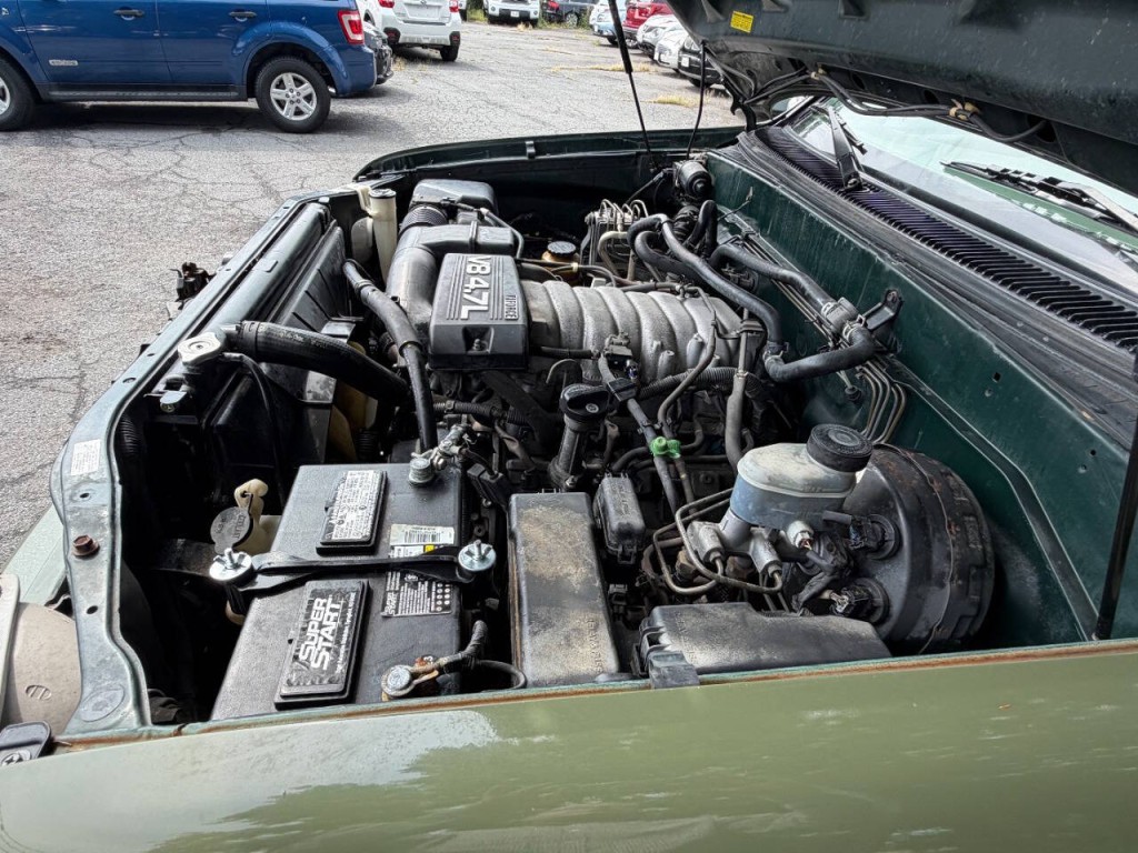 2004 Toyota Sequoia Image 24