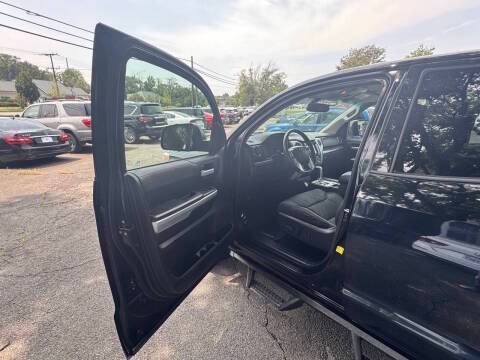 2017 Toyota Tundra Image 10