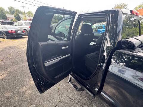 2017 Toyota Tundra Image 12