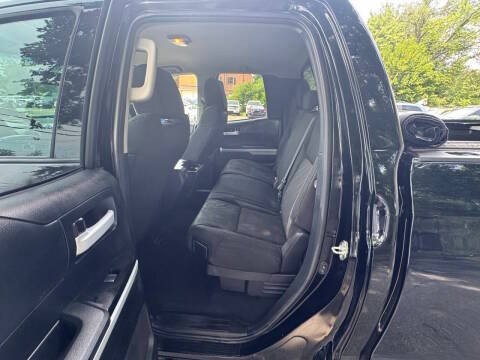 2017 Toyota Tundra Image 13