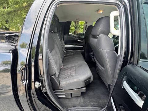 2017 Toyota Tundra Image 17