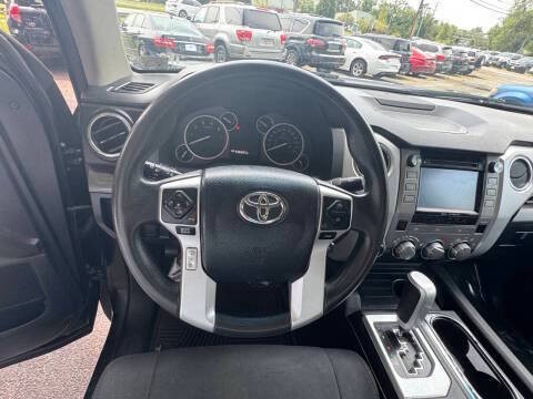 2017 Toyota Tundra Image 20