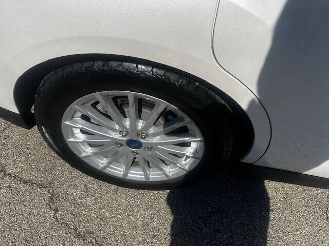 2014 Ford C-Max Image 22