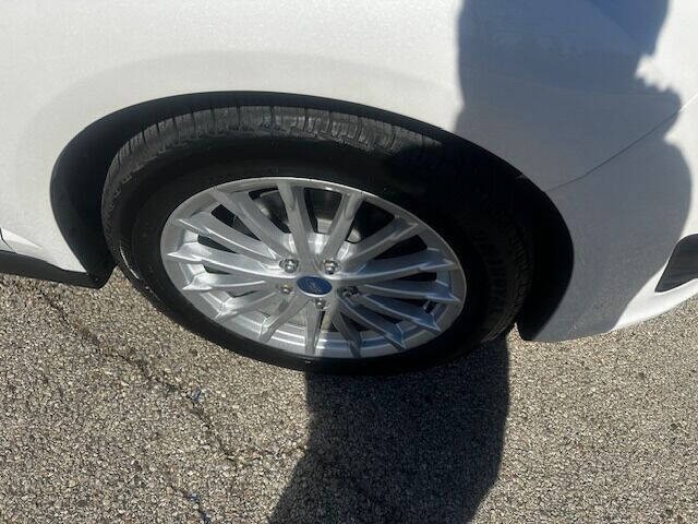 2014 Ford C-Max Image 23