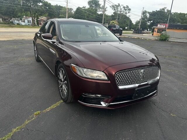 2017 Lincoln Continental Image 3