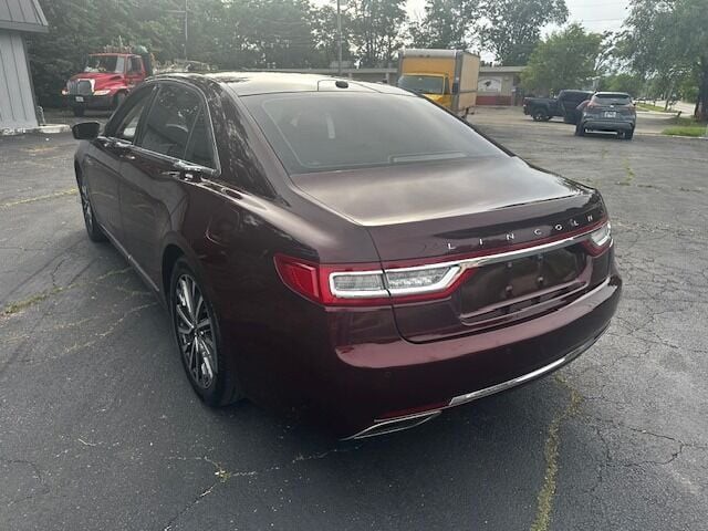 2017 Lincoln Continental Image 7