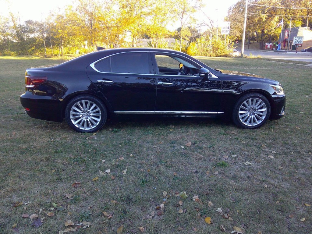 2015 Lexus LS 460 Image 4