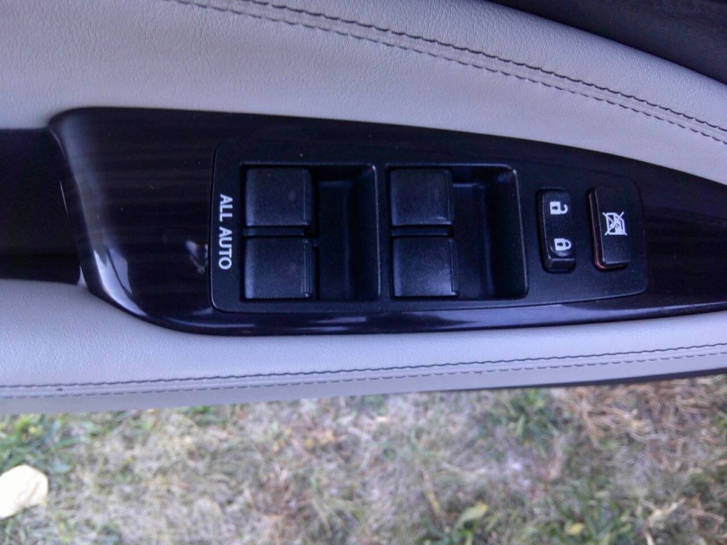 2015 Lexus LS 460 Image 20