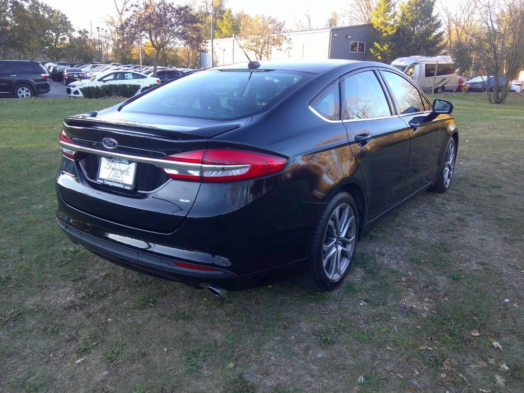 2017 Ford Fusion Image 4