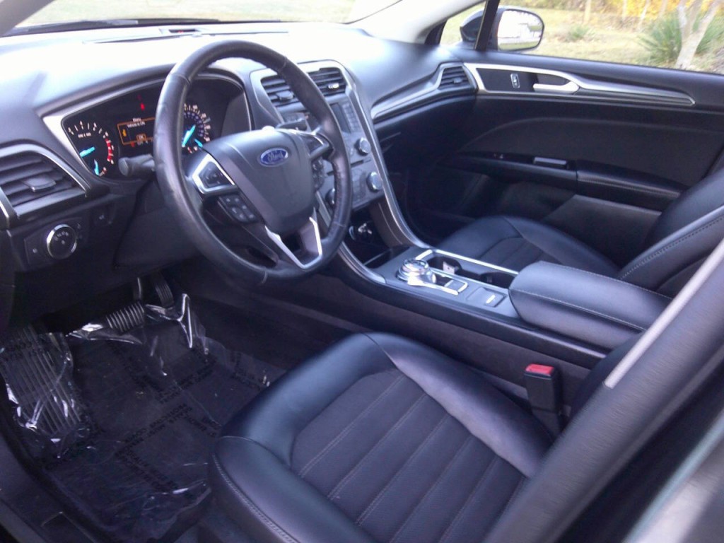 2017 Ford Fusion Image 8