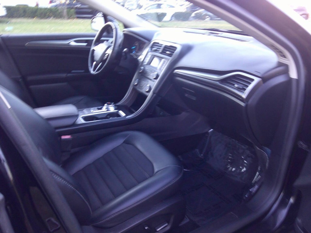 2017 Ford Fusion Image 19