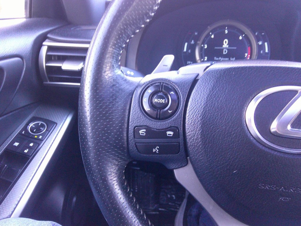 2015 Lexus IS 250 Image 9