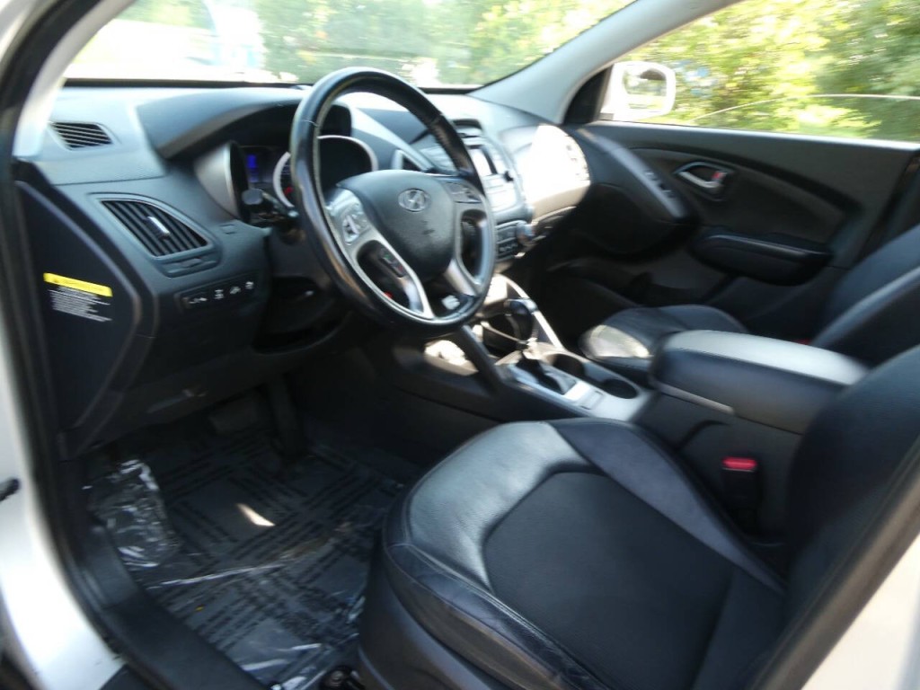 2014 Hyundai Tucson Image 8