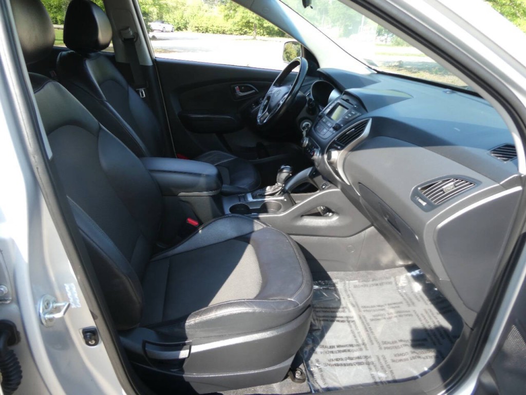 2014 Hyundai Tucson Image 17