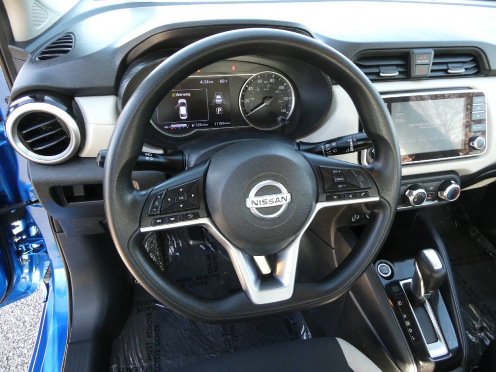 2021 Nissan Versa Image 11