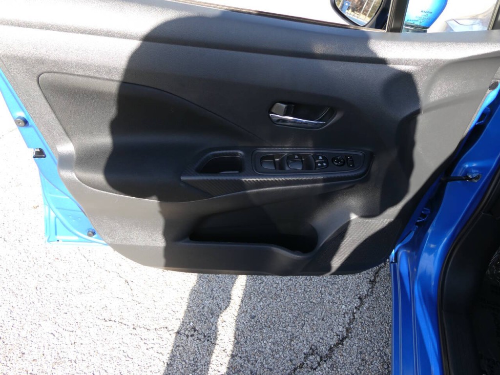 2021 Nissan Versa Image 16