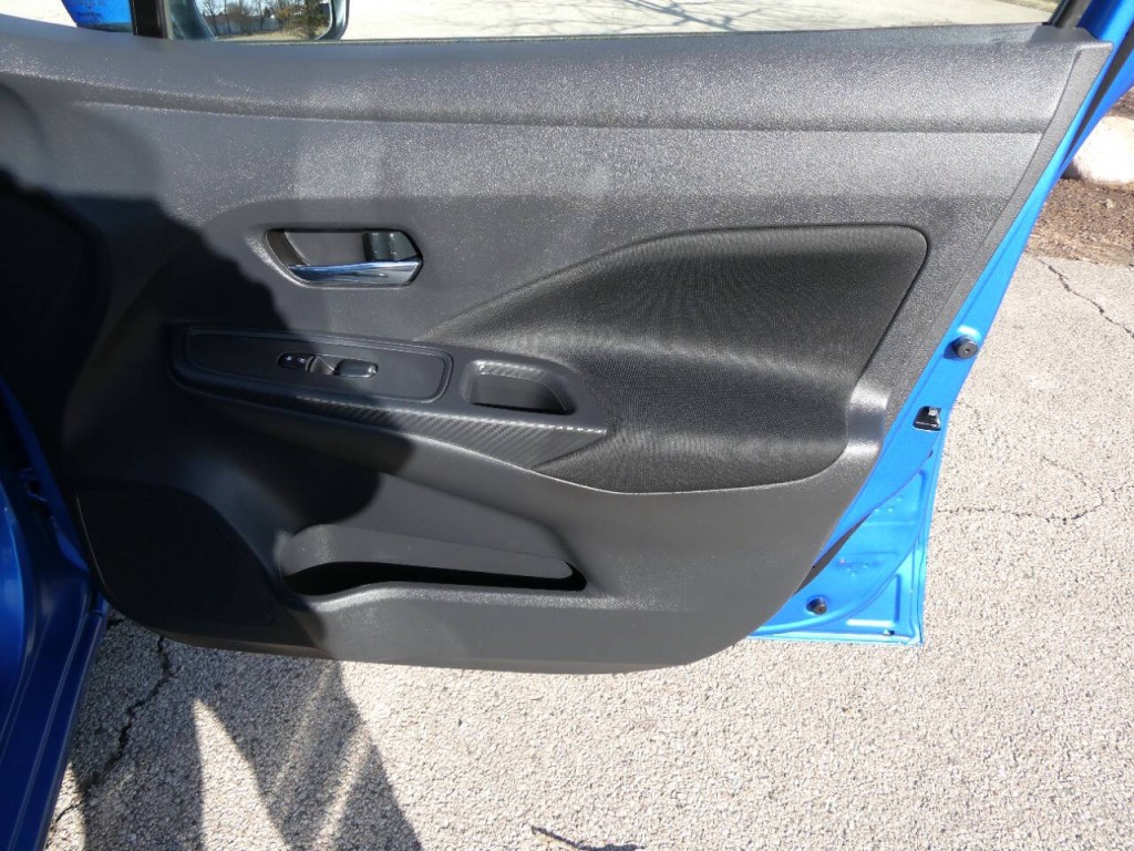 2021 Nissan Versa Image 22