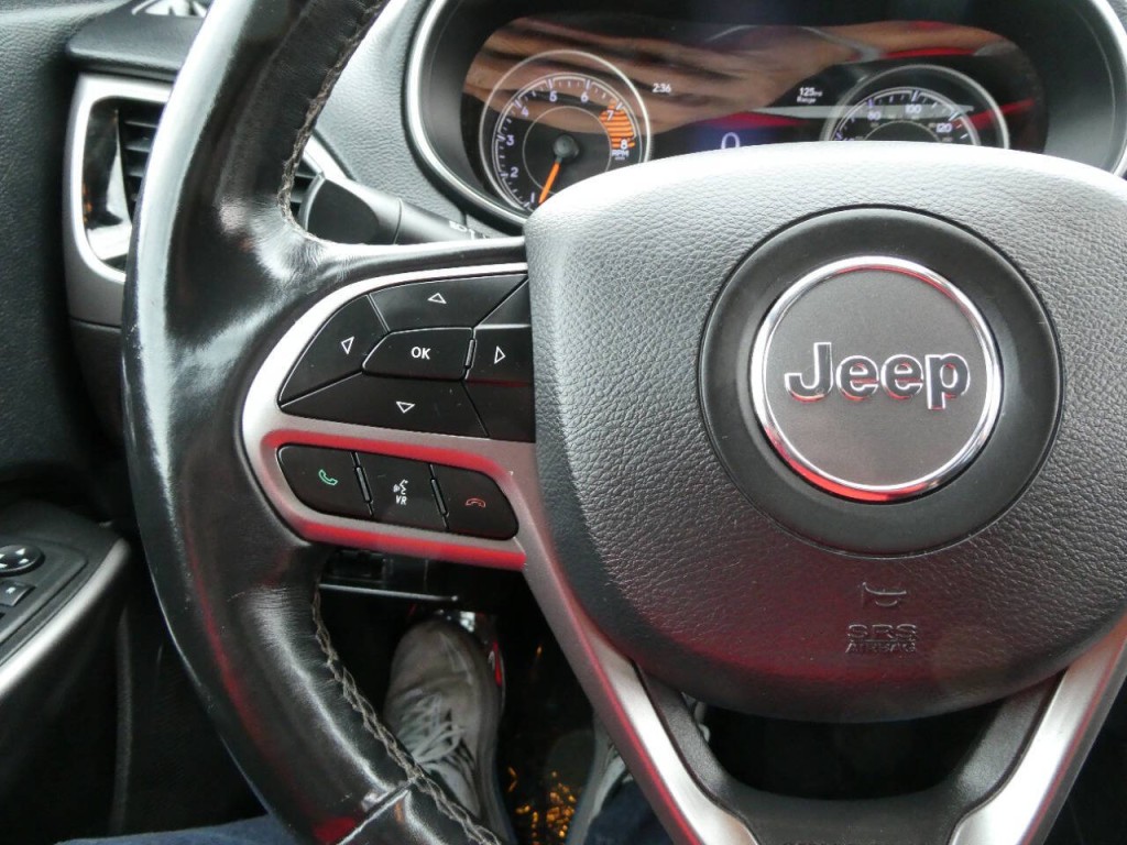 2019 Jeep Cherokee Image 10