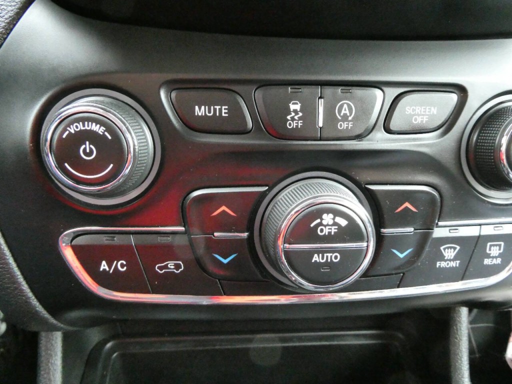 2019 Jeep Cherokee Image 15