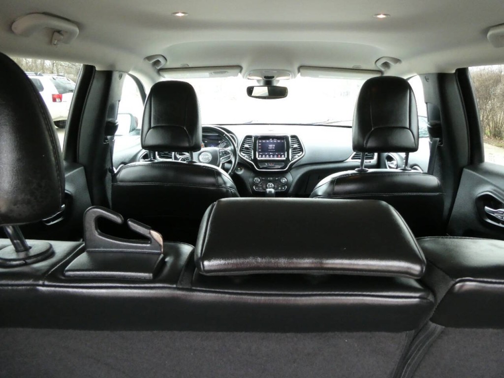 2019 Jeep Cherokee Image 24