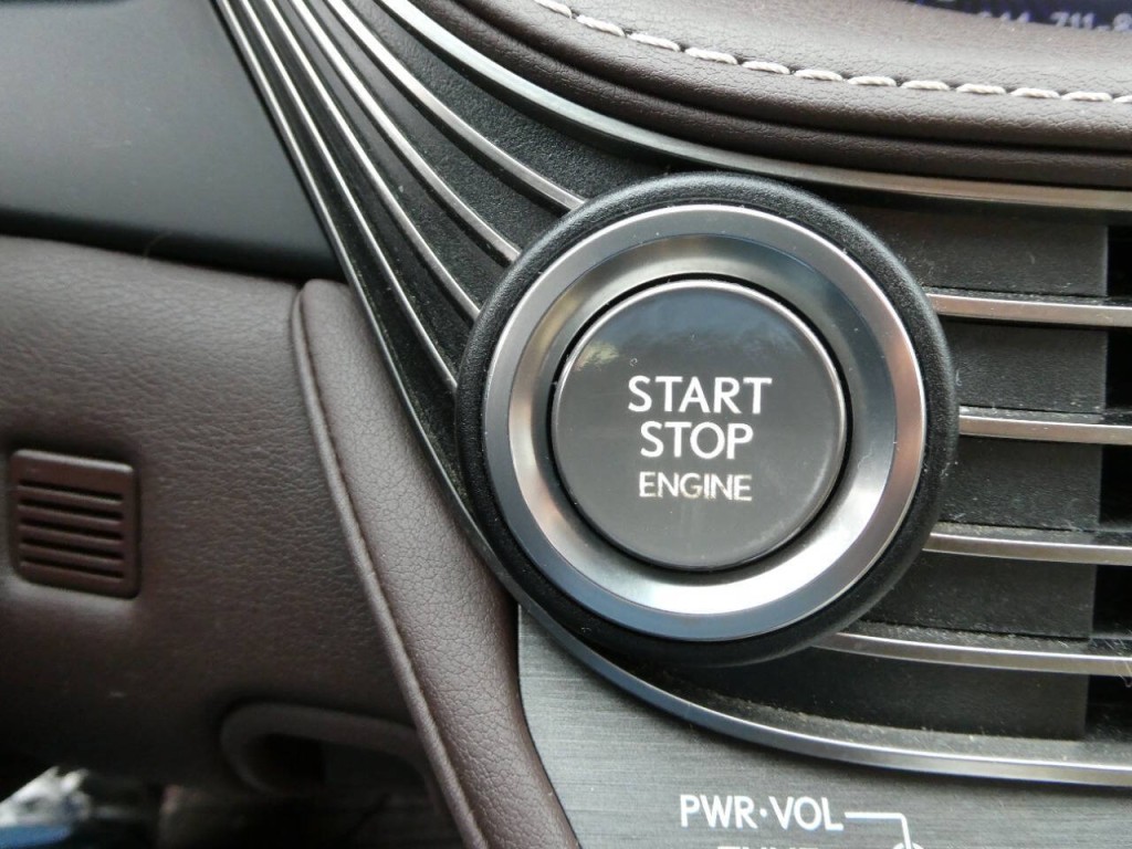 2018 Lexus LS Image 18