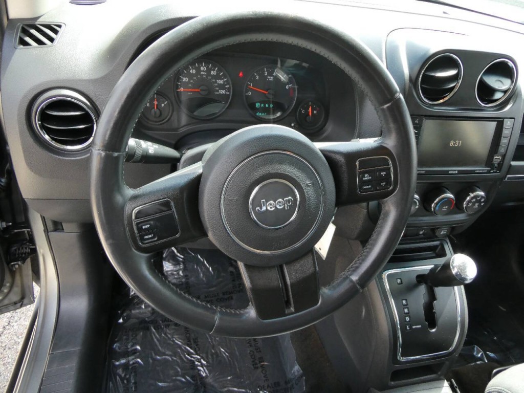 2013 Jeep Compass Image 10