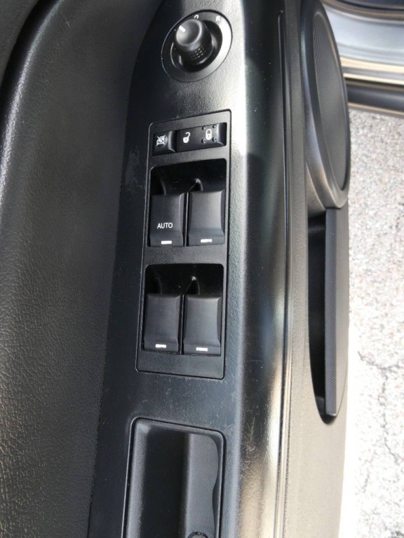 2013 Jeep Compass Image 15