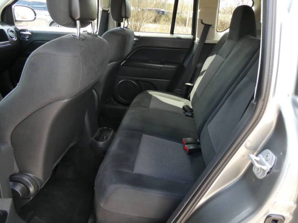 2013 Jeep Compass Image 16