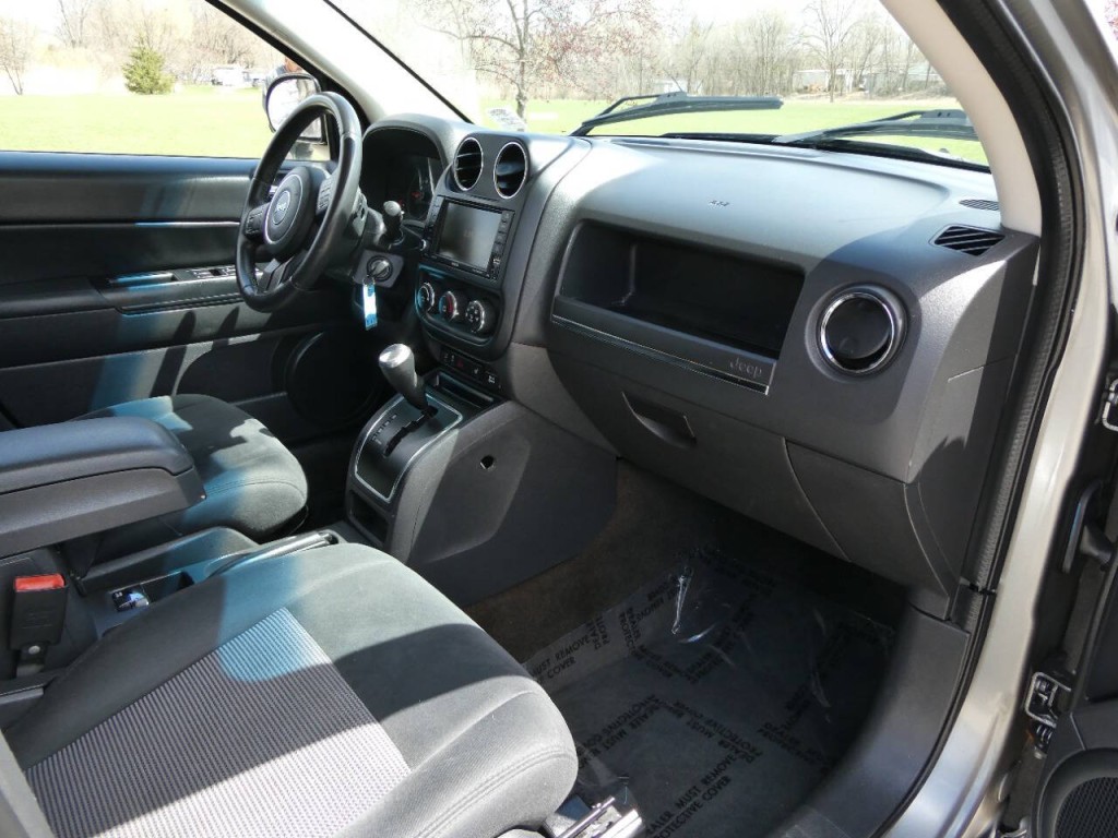 2013 Jeep Compass Image 20